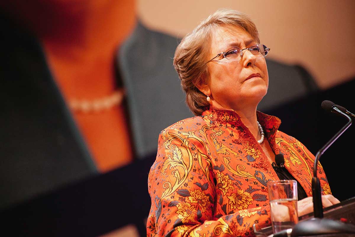 Un Teatro Caupolican lleno esperó a Michelle Bachelet para la proclamación del Partido Socialista y Partido por la Democracia, como su pre candidata presidencial.